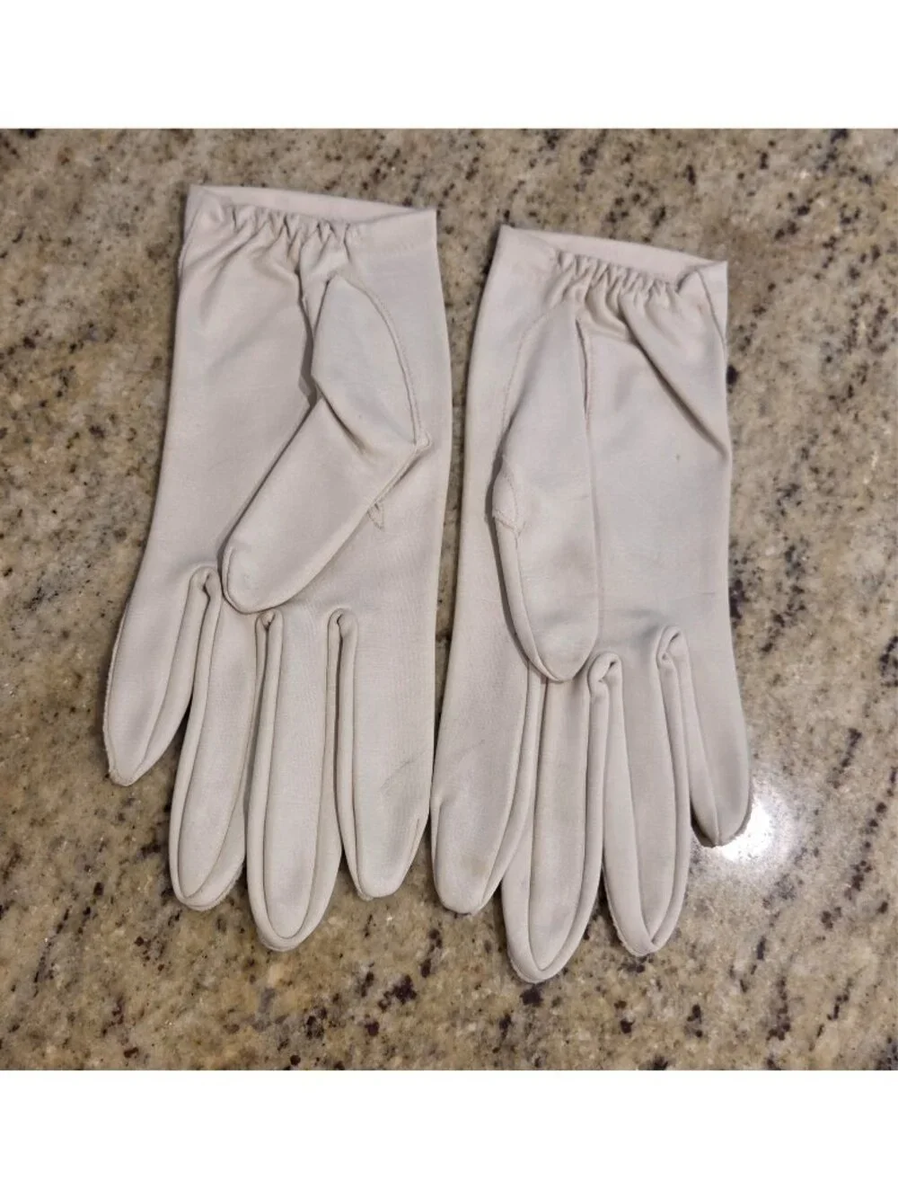 Vintage Womens Size M/L 7.5 Beige Nylon Formal Short Gloves